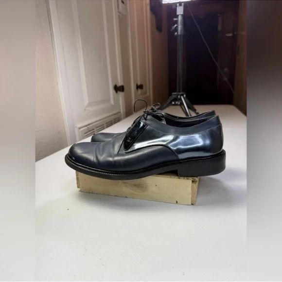 Louis Vuitton Runway Blue Leather
Metal Palace
Derby Shoes Sz 9 - Picture 14 of 15